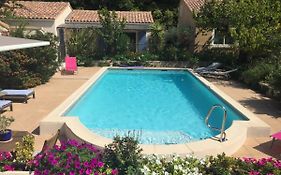 Les Hauts D'Eyragues Gite Aigue Marine Meuble Classe 4 Etoiles