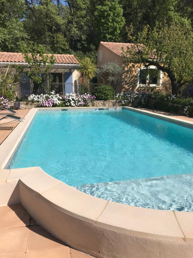 Les Hauts D'Eyragues Gite Aigue Marine Meuble Classe 4 Etoiles Exterior foto